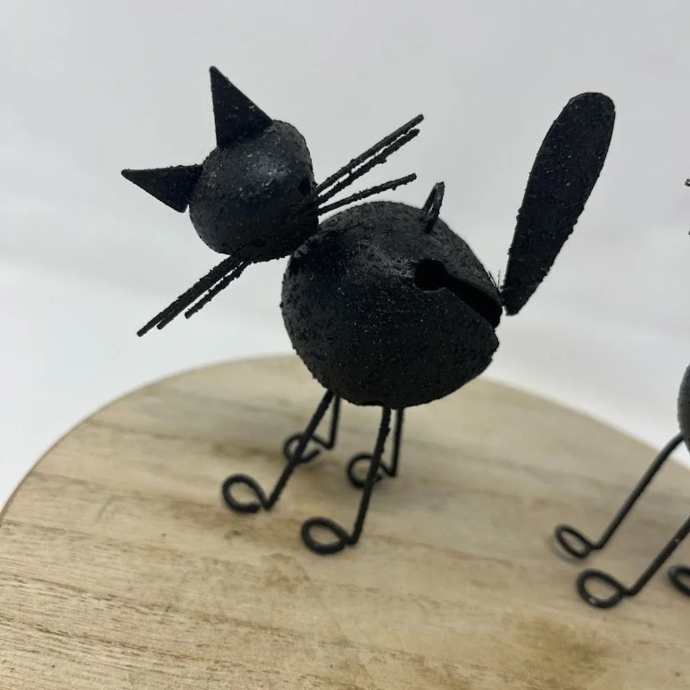 Set of 2 Black Metal Cat Figurines – Minimalist Wire Cat Ornaments, Gothic Home